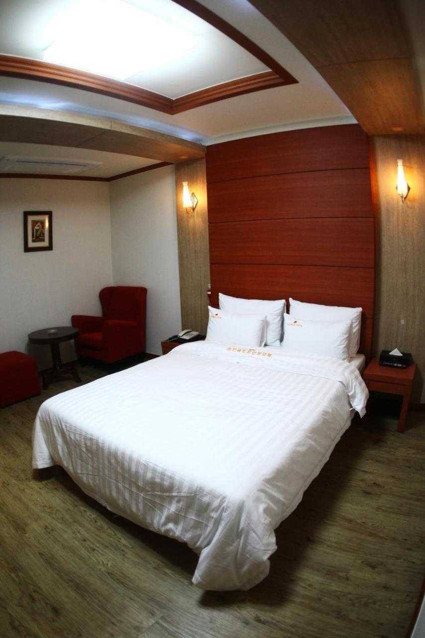 Metro Pol Tourist Hotel Pyeongtaek Bilik gambar